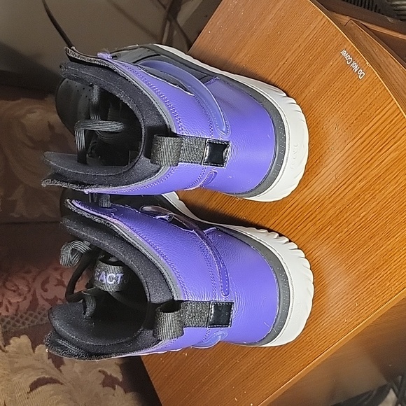 Jordan 1 High React - Picture 6 of 9